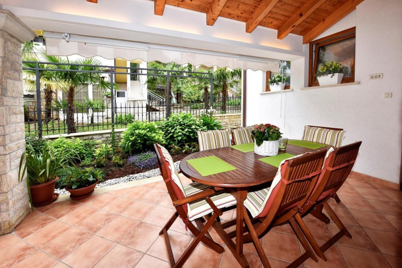 Apartments Lavizatic Пореч Экстерьер фото